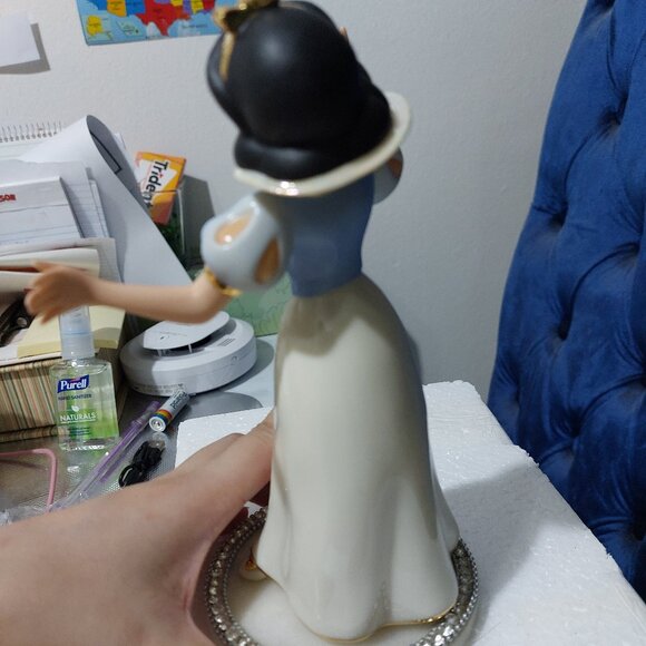 LENOX Disney SNOW WHITE Collectible Figurine Beautiful Decor - Picture 10 of 14